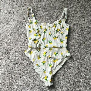 Lemon Print Underwire One Piece Swimsuit Size L Belted Bathing Suit